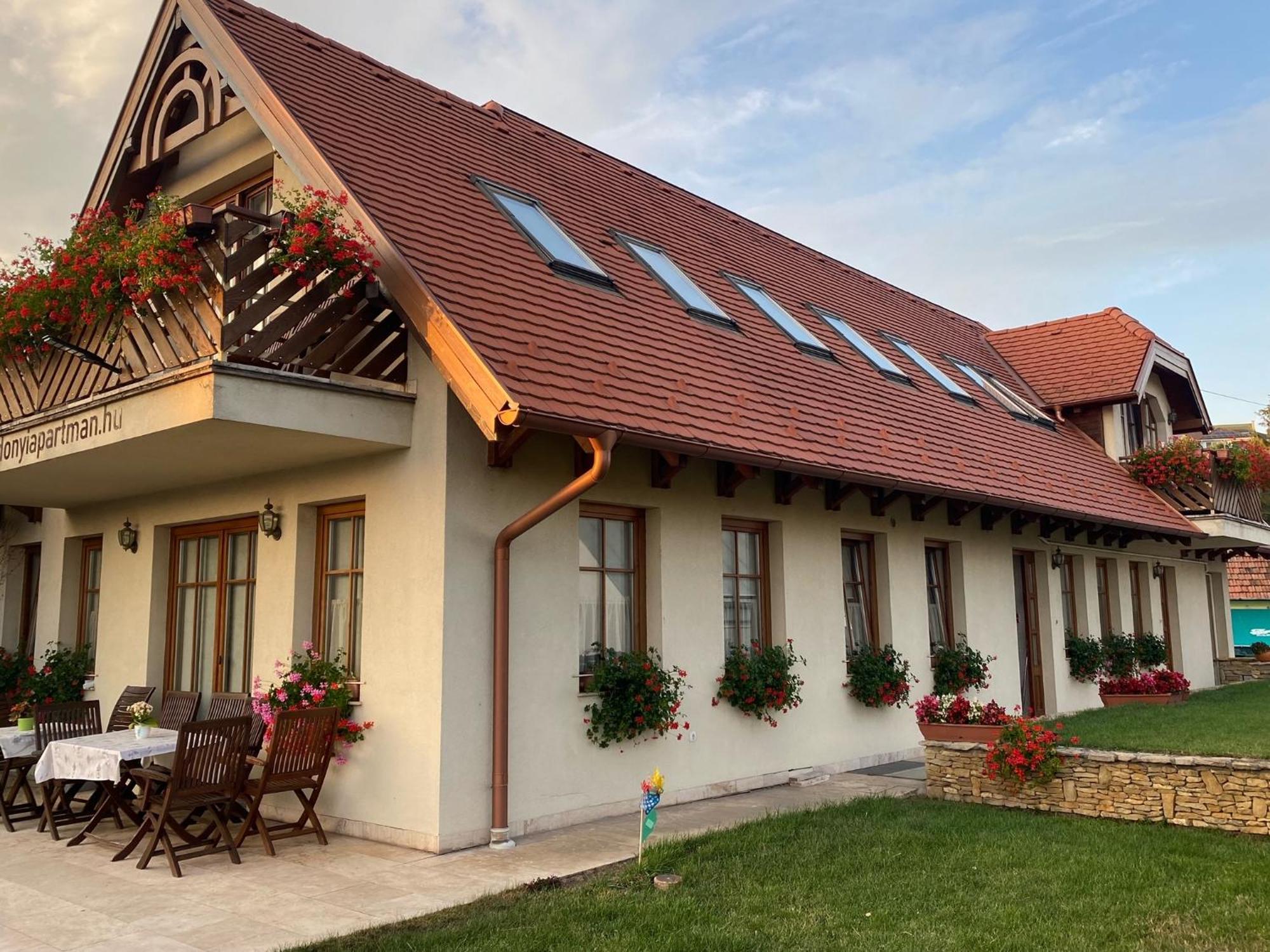 Gardonyi Apartman Apartment Eger Exterior photo