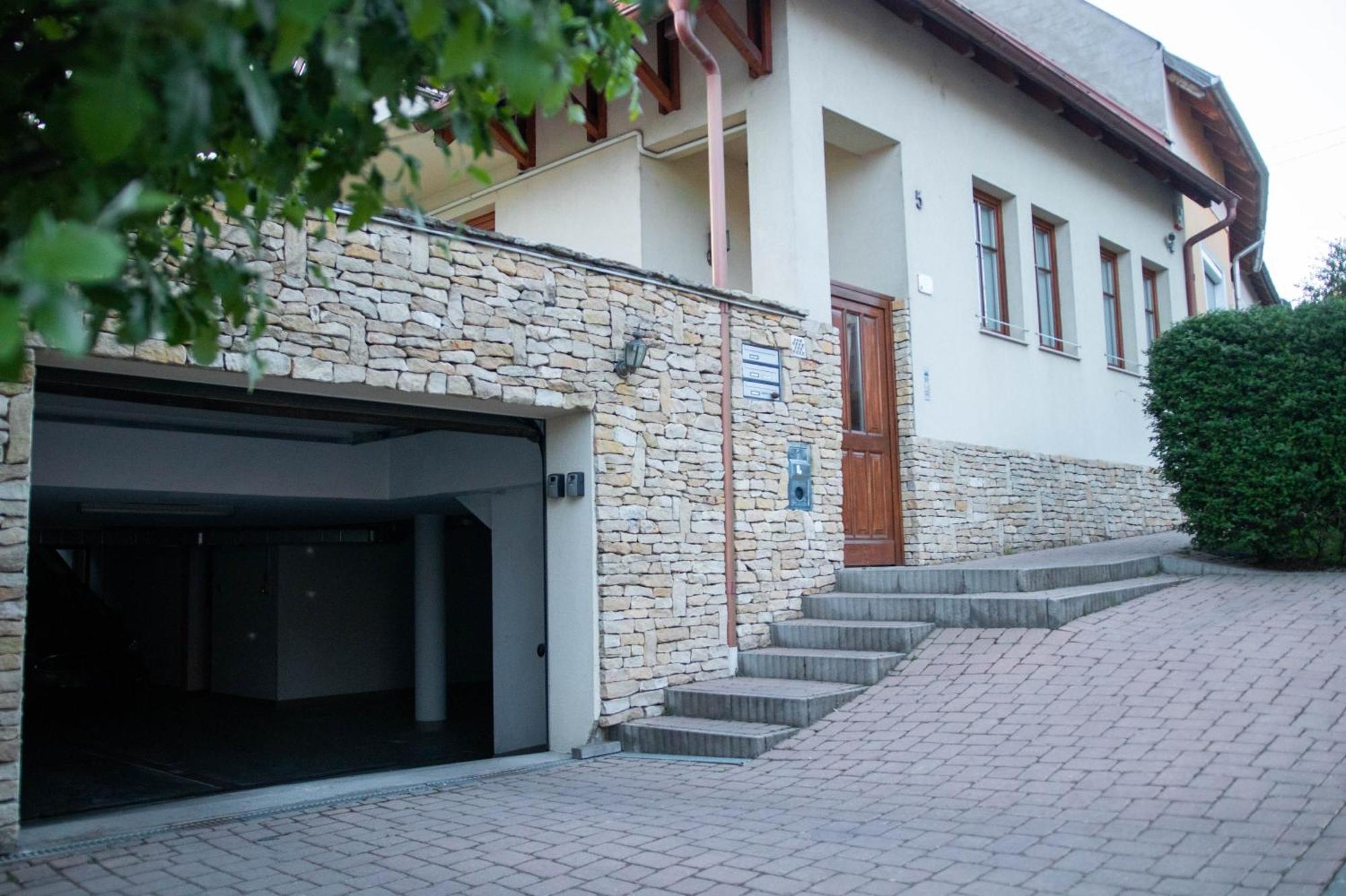 Gardonyi Apartman Apartment Eger Exterior photo